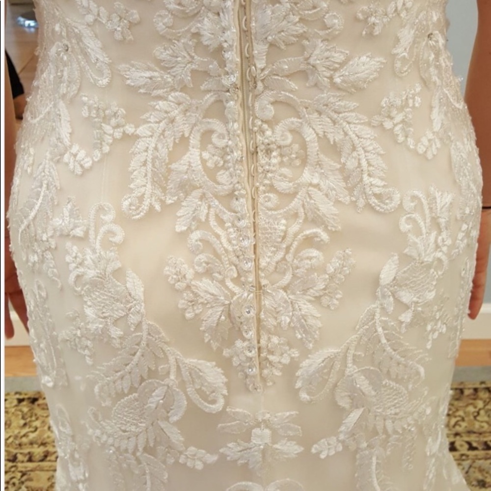 New Maggie Sottero wedding discontinued style - Picture 5 of 8
